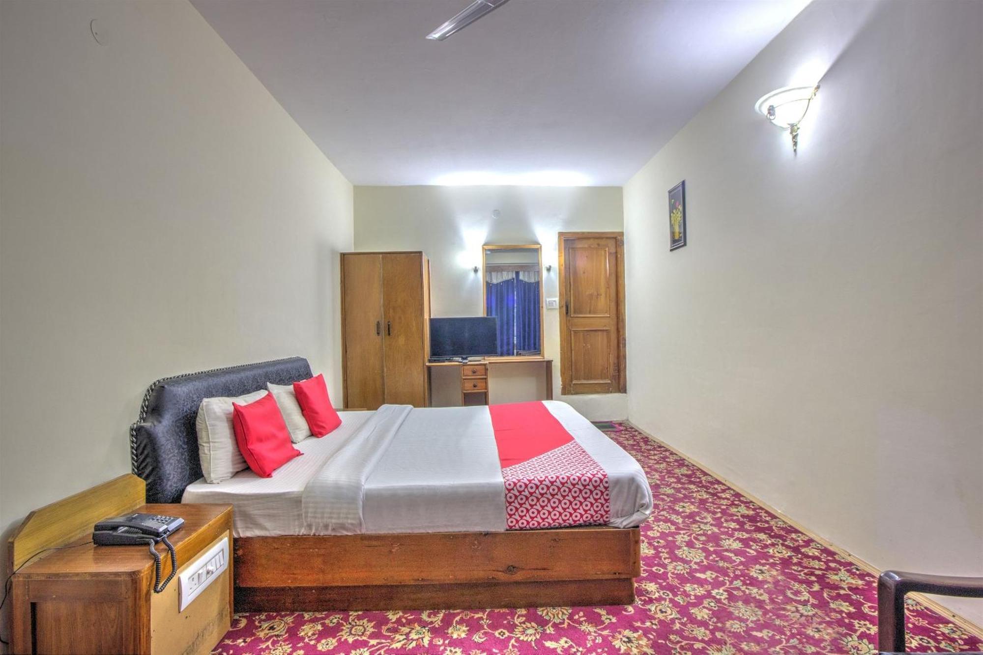 Capital O Shishamaati Hotel Kulu Екстериор снимка