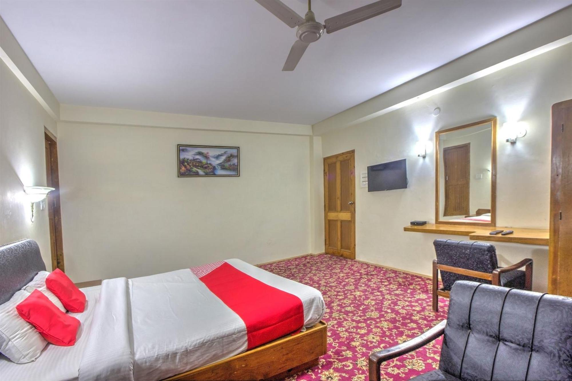 Capital O Shishamaati Hotel Kulu Екстериор снимка